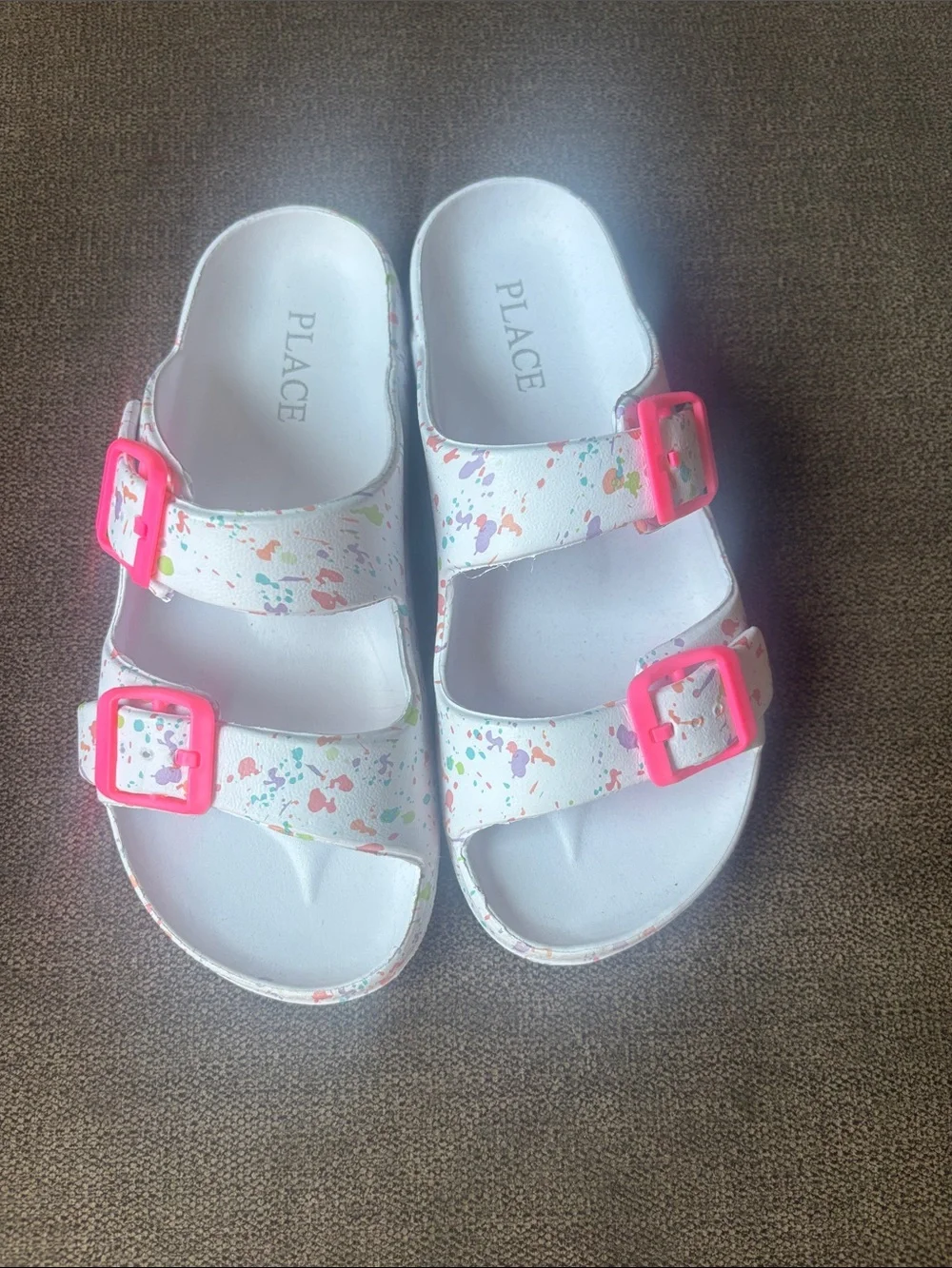 Place White Paint-Splash Sandals with Hot Pink Buckles